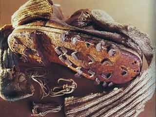 Everest Book - Ghosts of Everest: The Search for Mallory and Irvine - George Mallory's boot and socks found on Everest in 1999